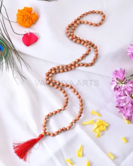 Knotted safed chandan mala – white sandalwood prayer beads with safety knots